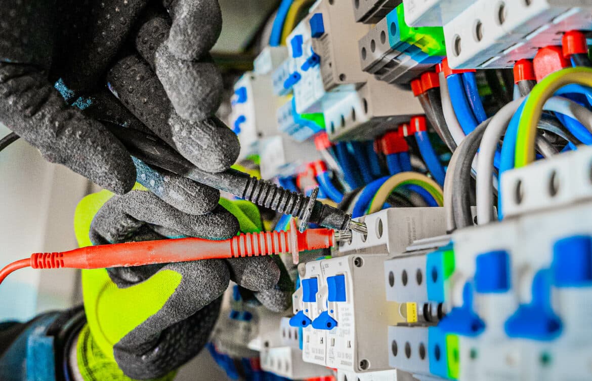 meister-job: Finde den perfekten Elektriker in der Nähe