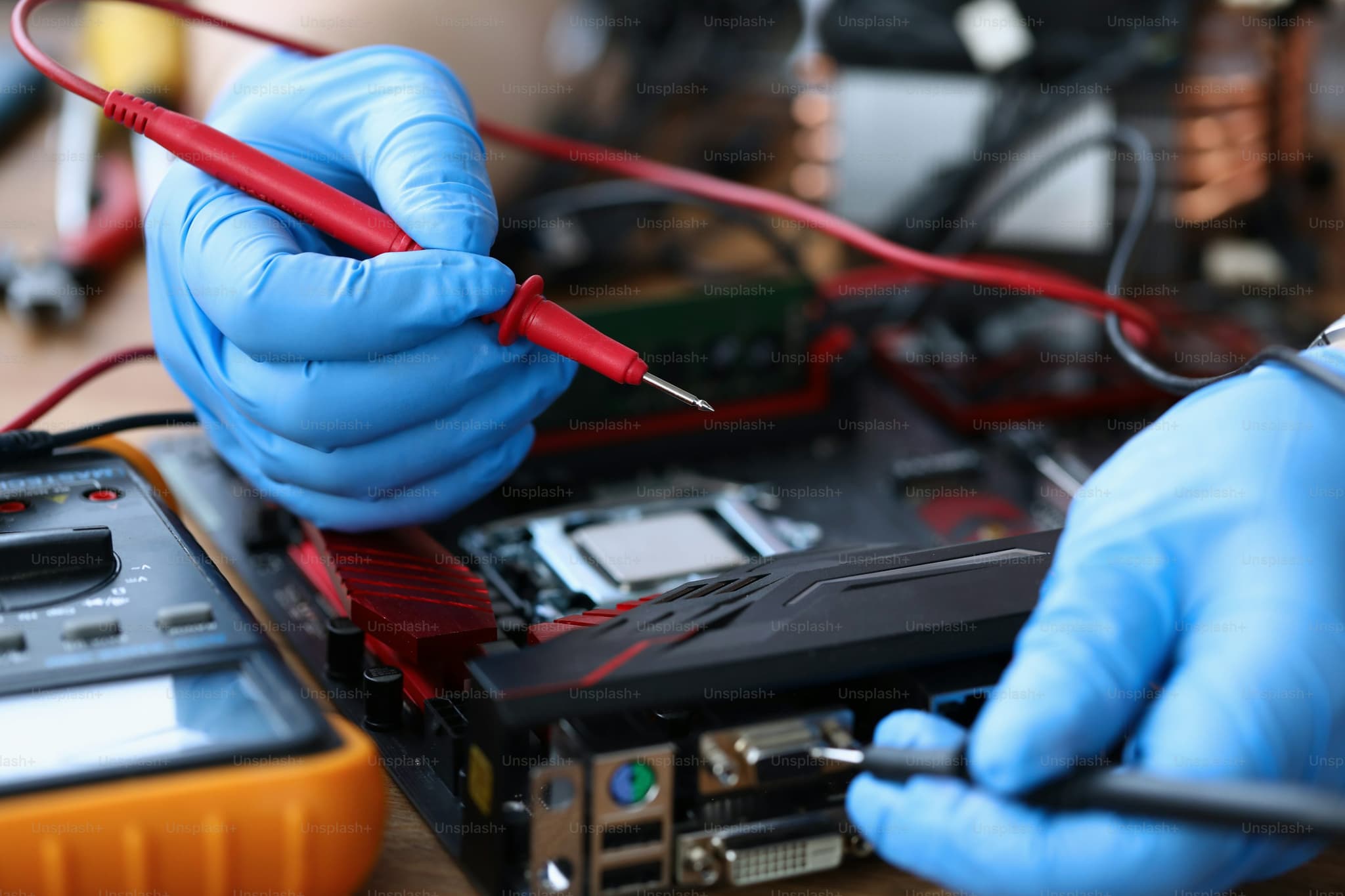 DGUV V3 Prüfung für Hotels: Elektrische Sicherheit gewährleisten