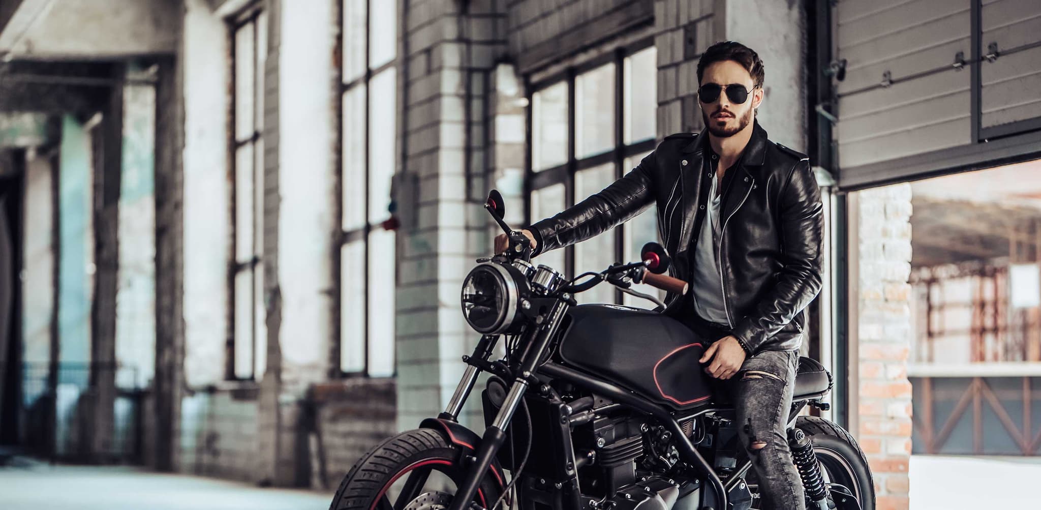 Die Vielseitige Herren Lederjacke: Perfekt für Freizeit, Business und Besondere Anlässe