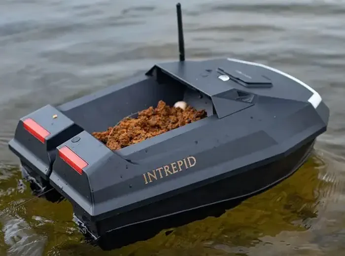 Abenteuer auf dem alten Futterboot